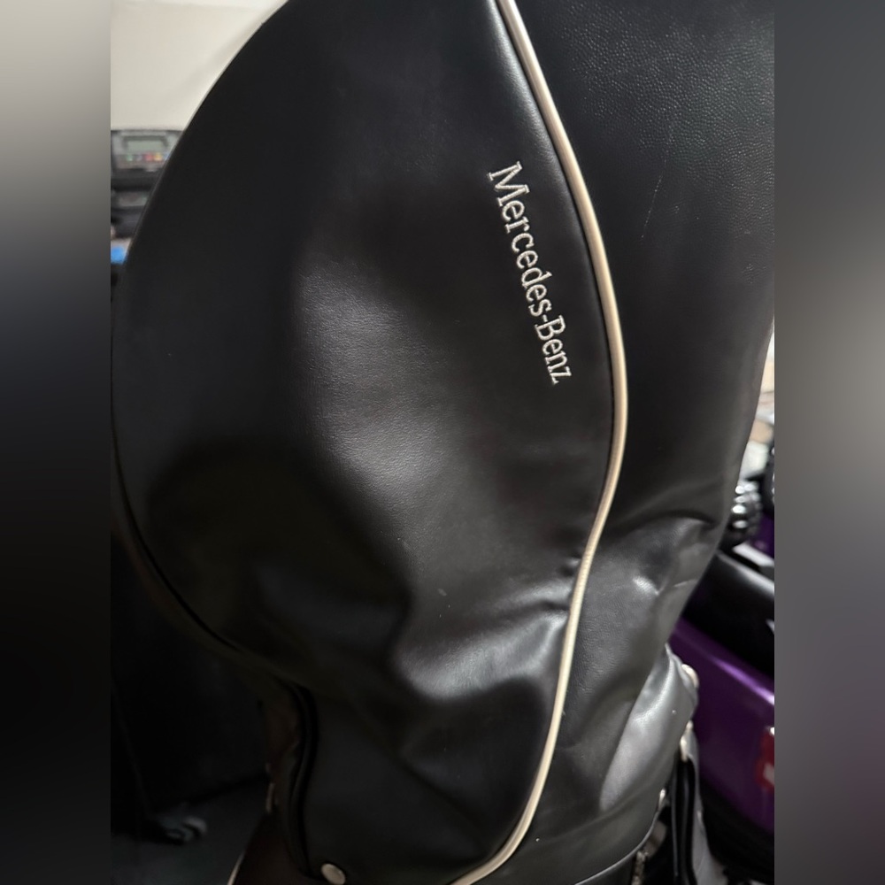 Mercedes-Benz Black Golf Bag - Picture 3 of 12